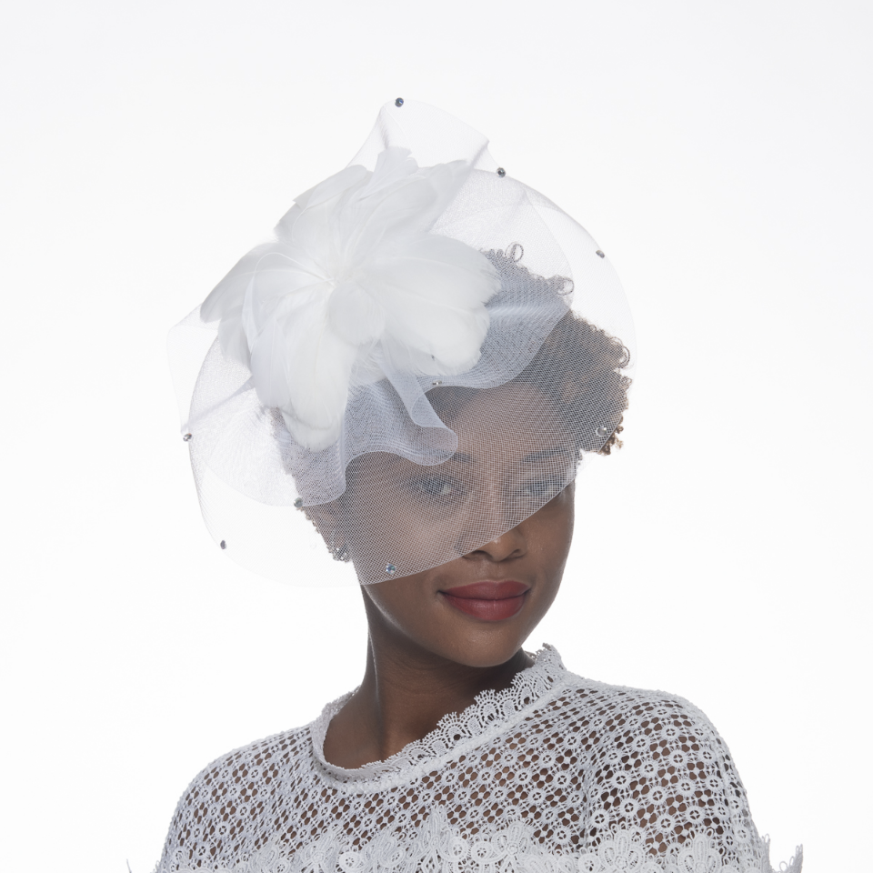 5725c, white fascinator